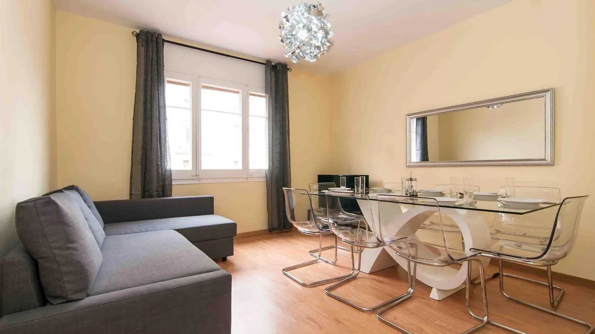 Go Bcn Apartments - Castillejos Barcelona