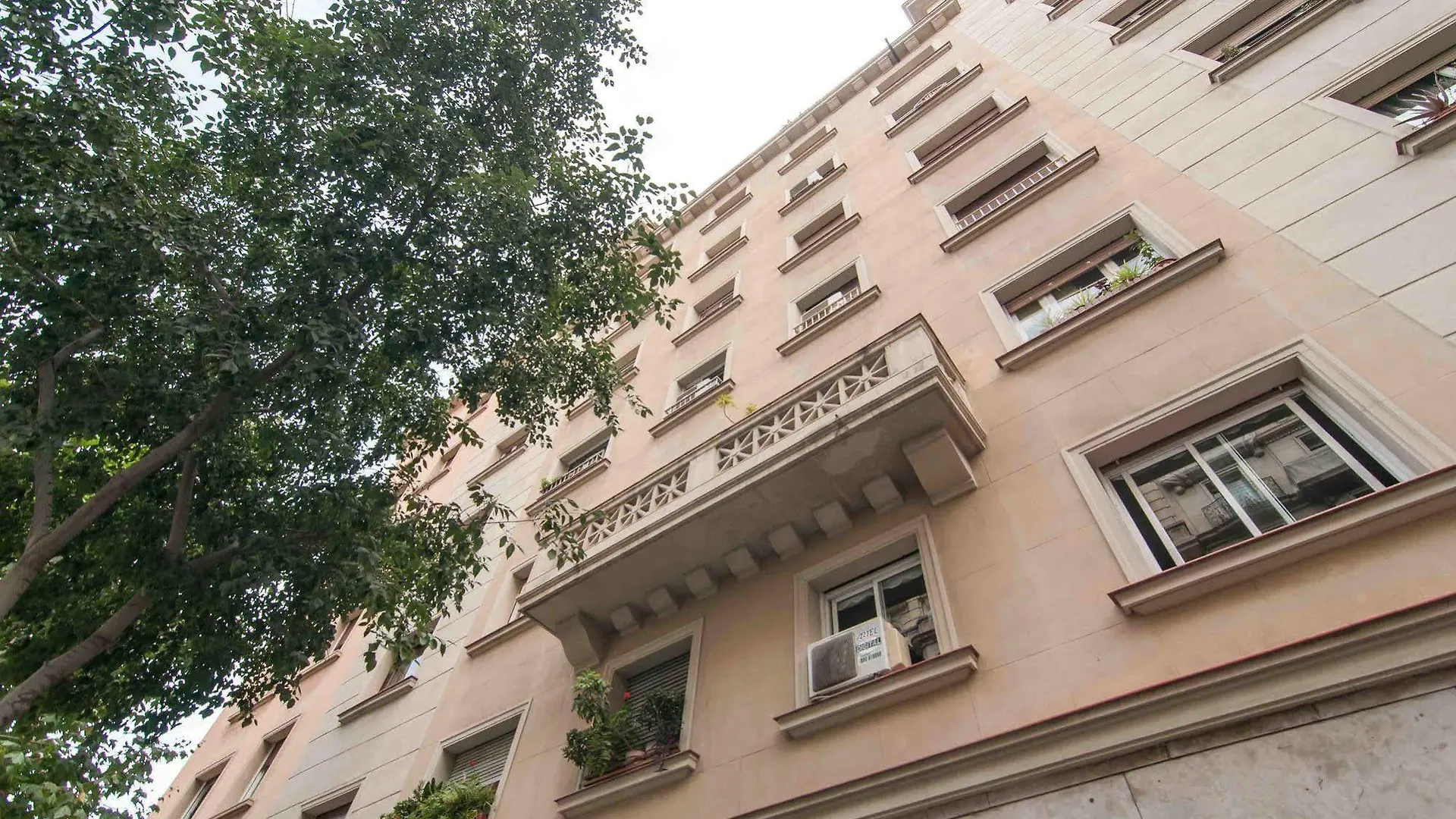 Go Bcn Apartments - Castillejos Barcelona Spanien