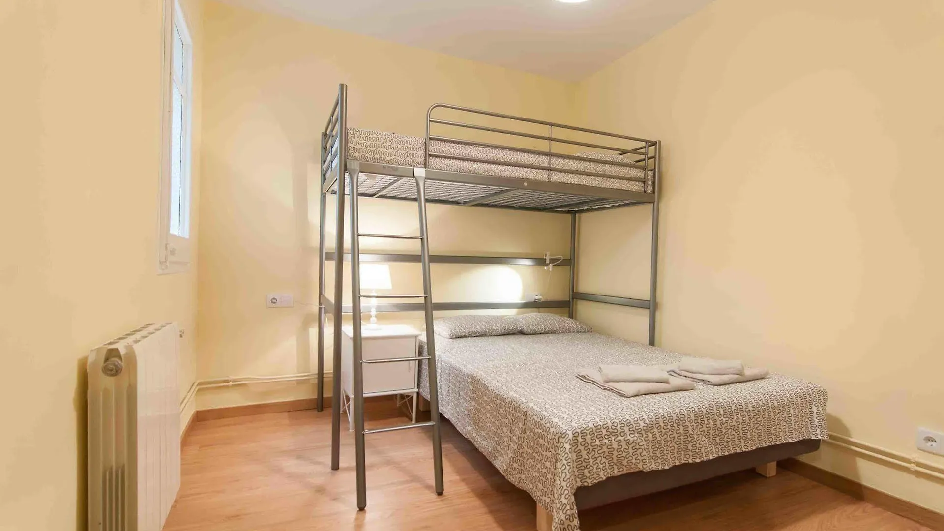 Go Bcn Apartments - Castillejos Barselona