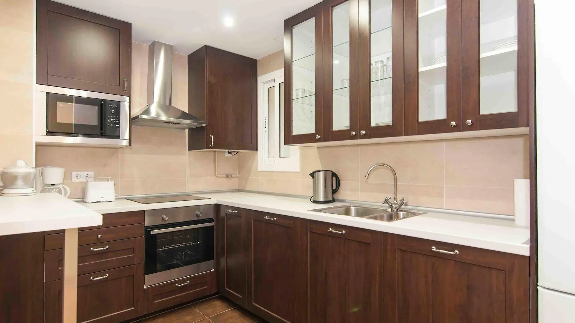 Go Bcn Apartments - Castillejos Barselona